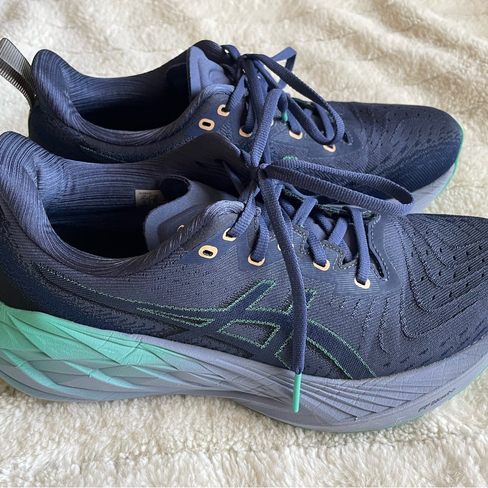 ASICS Women's Novablast 4 Running Shoes